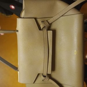 NANO BELT BAG IN GRAINED CALFSKINOLIVECA$ 2,9508 X 8 X 4 IN (20 X 20 X 10 CM